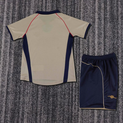 Arsenal 2001/02 away  kids size 16-28