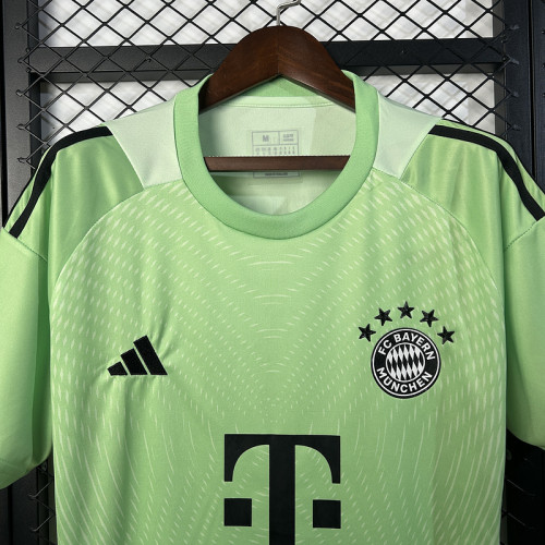 Bayern Munich 2025/26 Green Goalkeeper Jersey