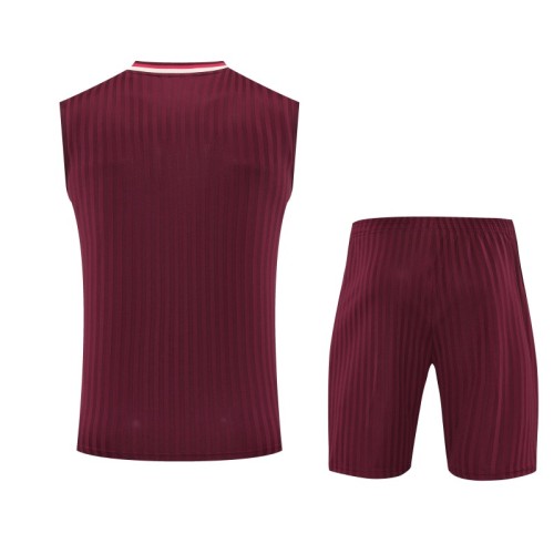 Bayern München 2025/26 Red Vest suit