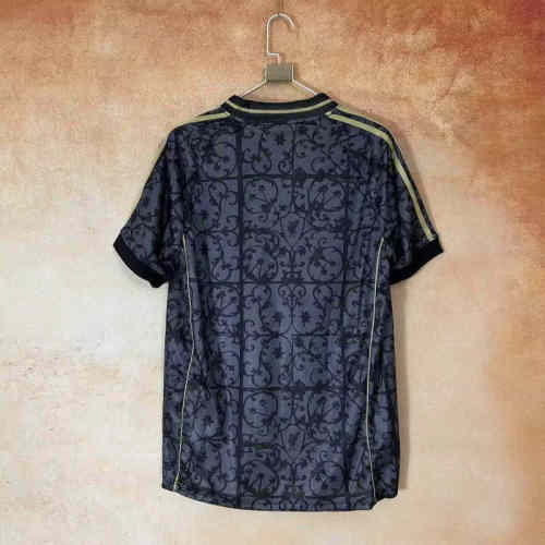 Liverpool 2025/26 Black Special Edition Jersey