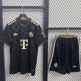 Bayern München 2025/26 Third Away kid kit