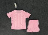 Manchester United 2025/26 Pink goalkeeper Kids Kit