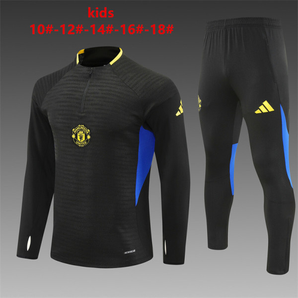Manchester United 2025/26 Black  Half zipper training clothes Kid Size