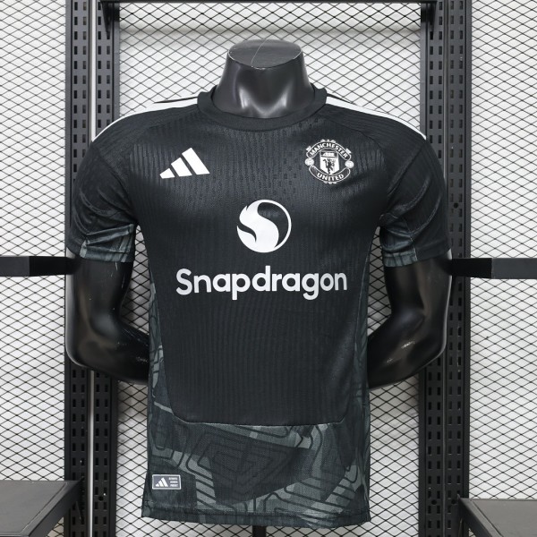 Manchester United 2026/27 Black Goalkeeper Jersey Player Version S-XXL