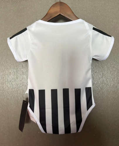 Juventus 2026/27 home Baby soccer jerseys 9-12 months