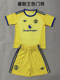 Manchester United  2026/27 Yellow Goalkeeper  Kids Kit 16-28