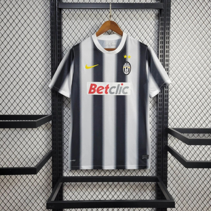 Retro Juventus Home Kit 11/12 Football Jersey