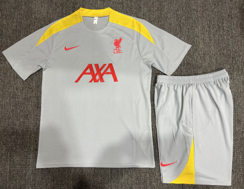Kids Liverpool Training Tracksuits 24/25 Football Jersey