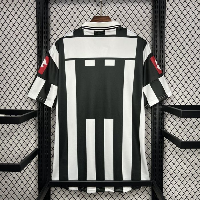 Retro JUV Home Kit 2001/02 Football Jersey