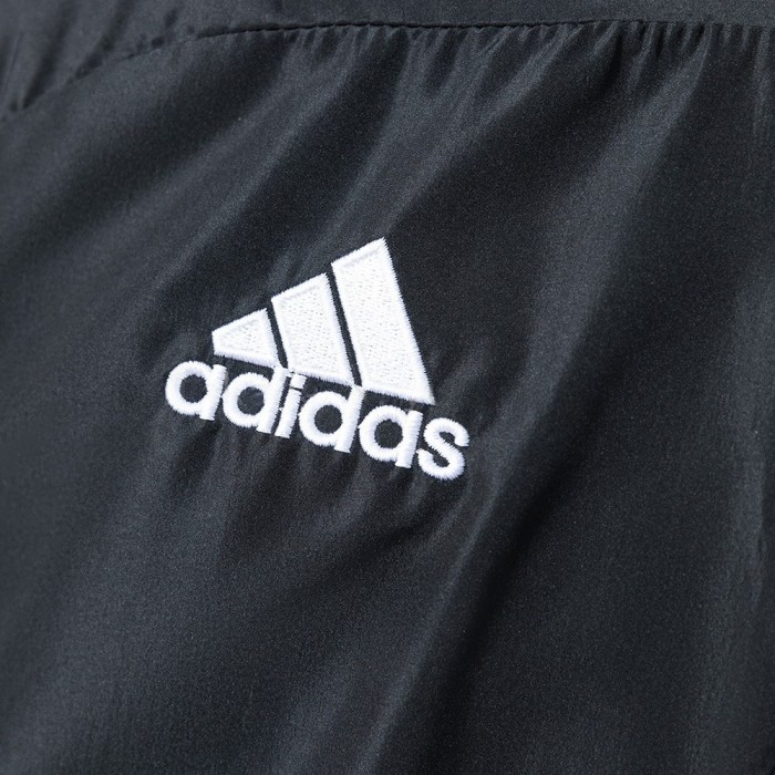 Real Madrid Windbreaker 2025/26 Black Football Kit