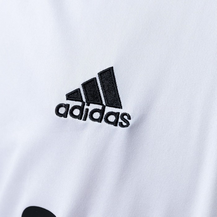 Real Madrid Jersey 2005/06 Home Retro Football Kit
