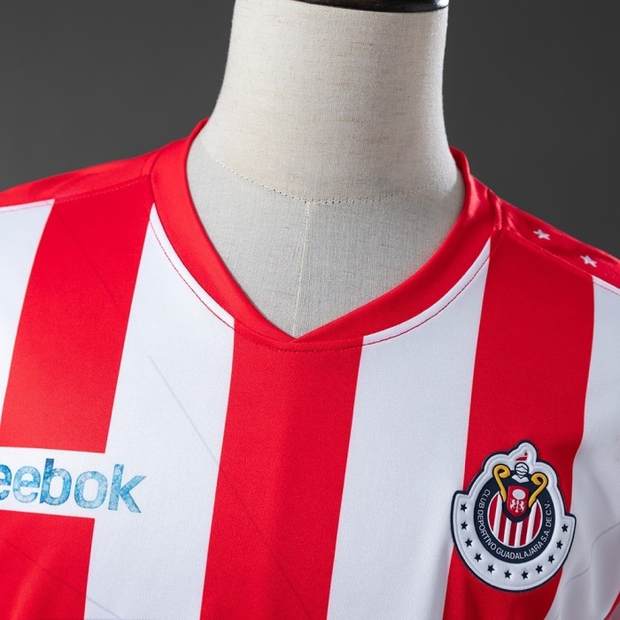 Retro Chivas Home Jersey 2010-2011 Football Kit Soccer Shirt