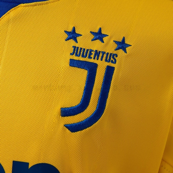 Retro JUV Away Jersey 2017-2018 Football Kit Soccer Shirt