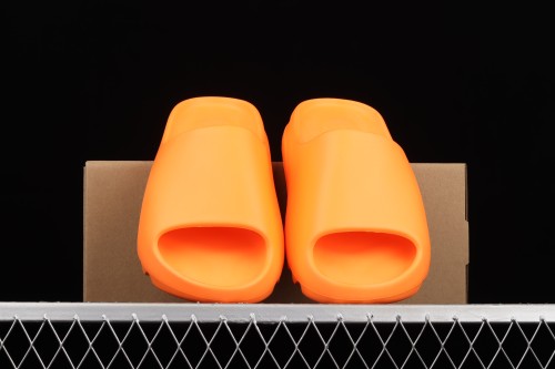 Kanye West x Yeezy Slide  Resin  GZ0953