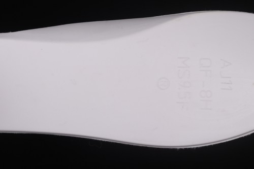 Air Jordan 4  Lightning  repeated engraving of white and yellow electric masterbatch basketball shoes CT8527-700