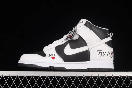 Supreme x NIKE SB DUNK High  By Any Means  DN3741-002
