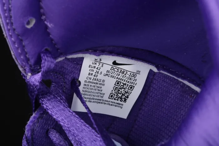 NIKE SB DUNK High  Varsity Purple  dunk series white and purple color retro high top leisure sports skateboard shoes DC5382-100