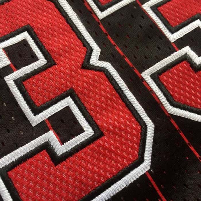 Men's Scottie Pippen Black Retro Classic Team Jersey