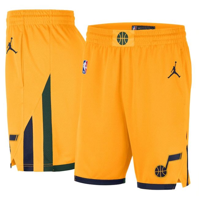 Statement Club Team Shorts  - Mens