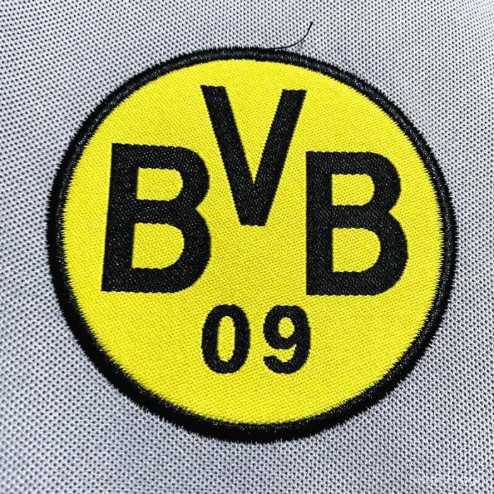 Retro 00/01 Borussia Dortmund Away Grey Jersey