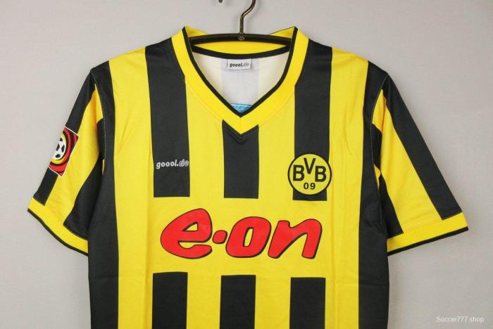 Retro 00/01 Borussia Dortmund Home Jersey