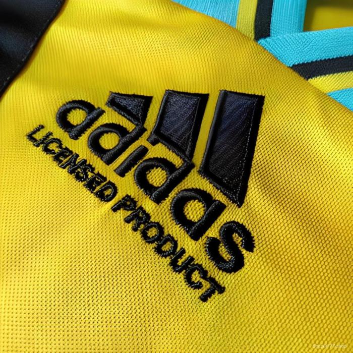 Retro 1993-95 Bayern Munich Away Yellow Jersey