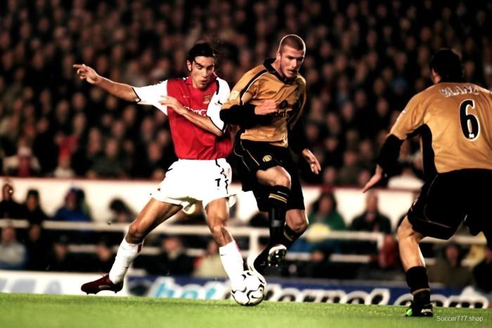 Retro 01/02 Manchester United Third Centenary Reversible Jersey