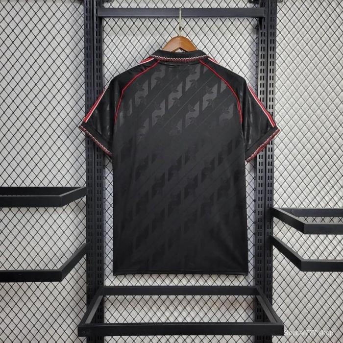 24/25 Retro Manchester United