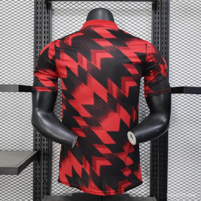 25/26 Player Version Manchester United Red Geometric Pattern Pre-Match Training Jersey