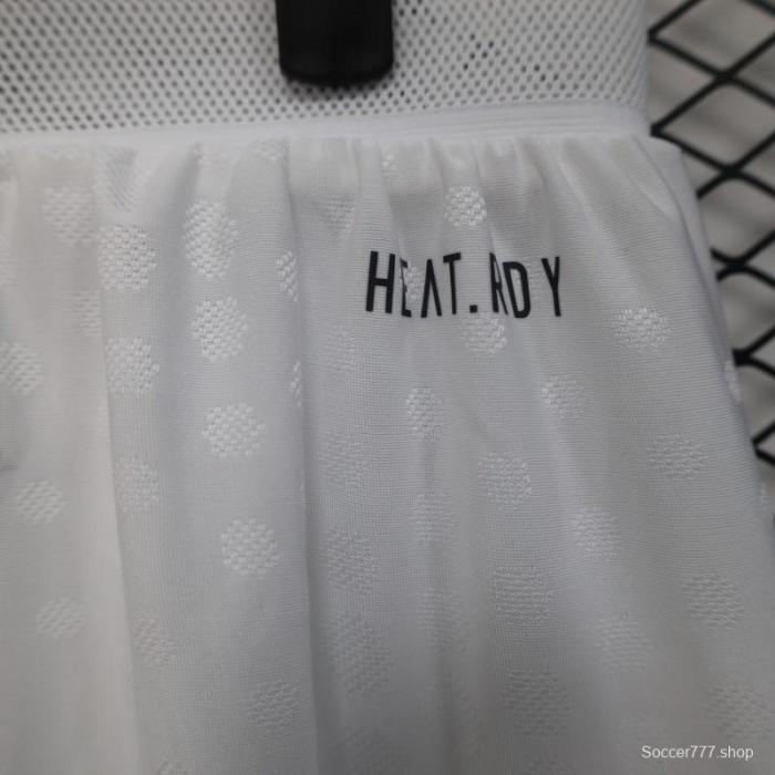 Player Version 25/26 Manchester United Home Shorts