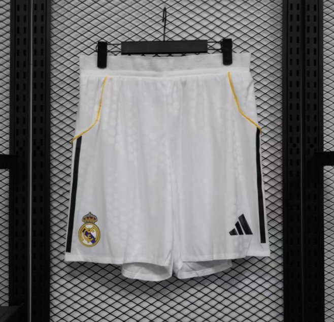 Player Version 25/26 Real Madrid Home Shorts