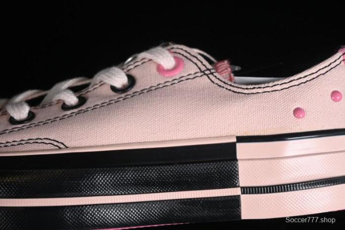 Converse Chuck 70s Low-Top Casual Sneakers with Black-Pink Chain Design - A09542C
