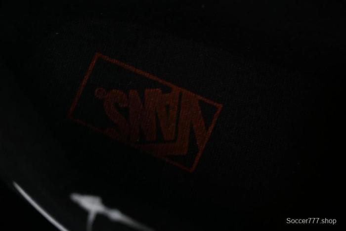 Vans Classics Knu Skool Retro Skate Shoes with Thickened Tongue and Oversized Toe - VN0009QCB9P