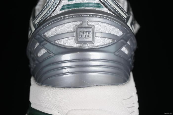 New Balance 1906 Series Retro Dad Style Casual Running Shoes - W1906REE