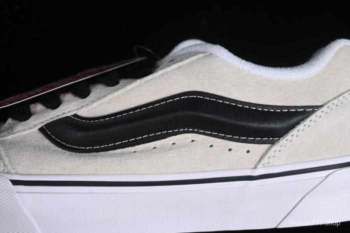 Vans Classics Knu Skool Retro Sneakers with Thick Tongue and Oversized Toe - VN0009QC02Y