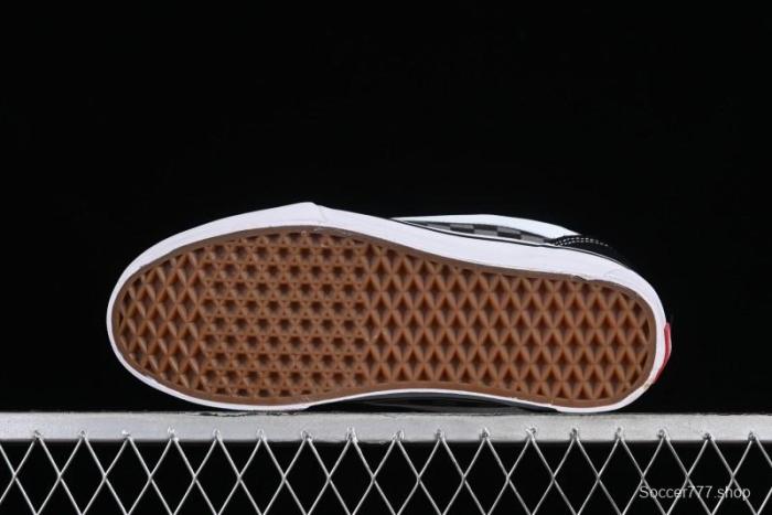 Vans Classics Knu Skool Retro Skate Shoes with Thick Tongue and Oversized Toe - VN0009QCB9P