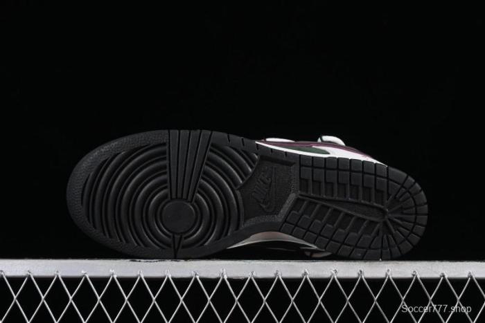 Nike SB Dunk Low Custom Collaboration Otomo Katsuhiro x Nike SB Dunk Low  Steamboy OST  - CT0856-102