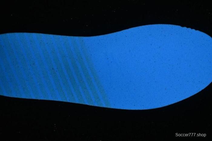 Nike Air Jordan 1 Low  Metallic Silver  Casual Sneakers with Metallic Accents - FN5030-001