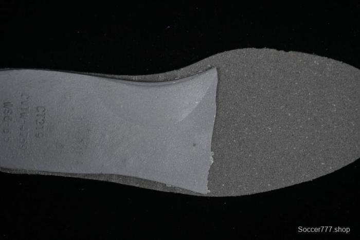 Clot x Fragment Design x Converse Custom Triple Collaboration Low-Top Sneakers with Distressed Black Silk and Brier Pattern - A10925C