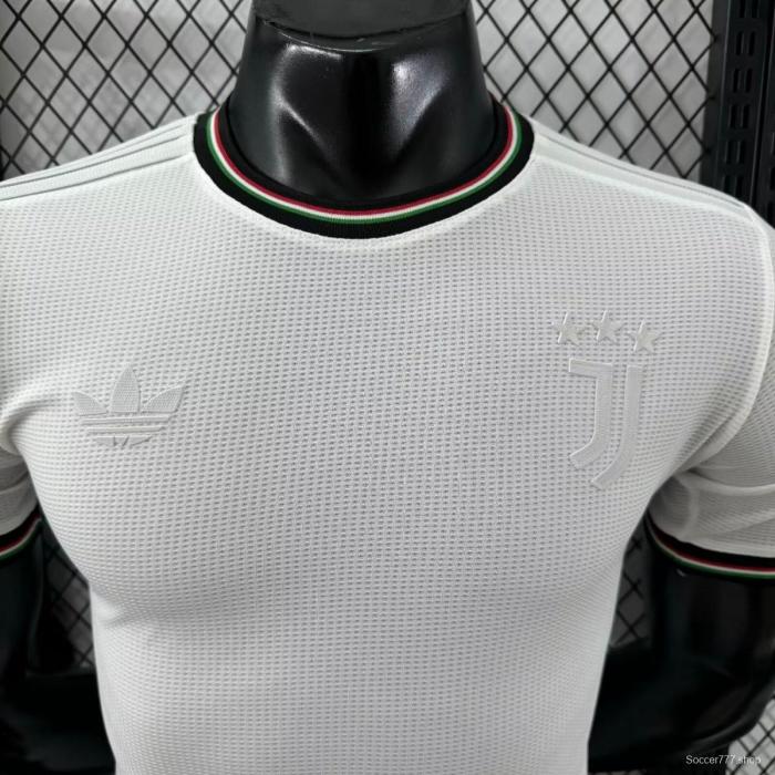 Player Version 25/26 Juventus WHITE Pre-Match Jersey