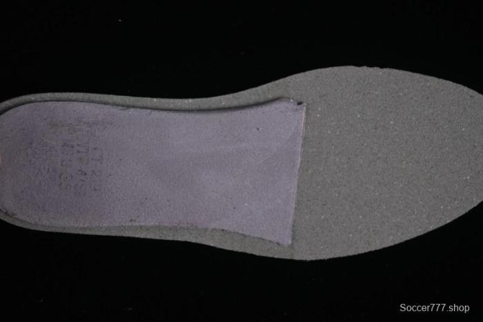 Converse Chuck 70s Low-Top Casual Sneakers with Black-Pink Chain Design - A09542C