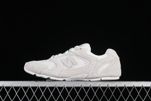 MiuMiu x New Balance 530 Low-Top Retro Casual Running Sneakers in White - 530