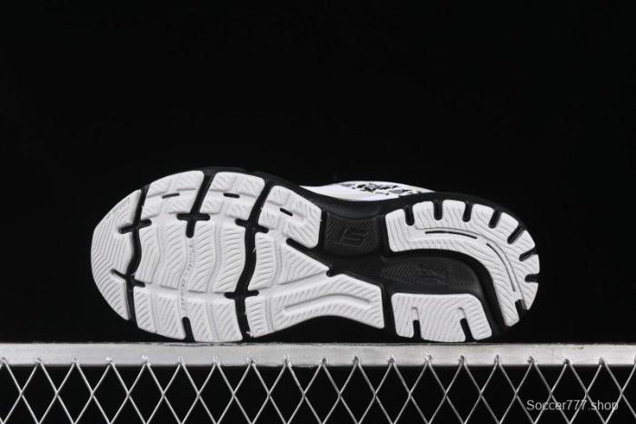 Brooks Ghost 15 Running Shoes with DNA LOFT V2 Cushioning and Breathable Air Mesh - 1103931D149