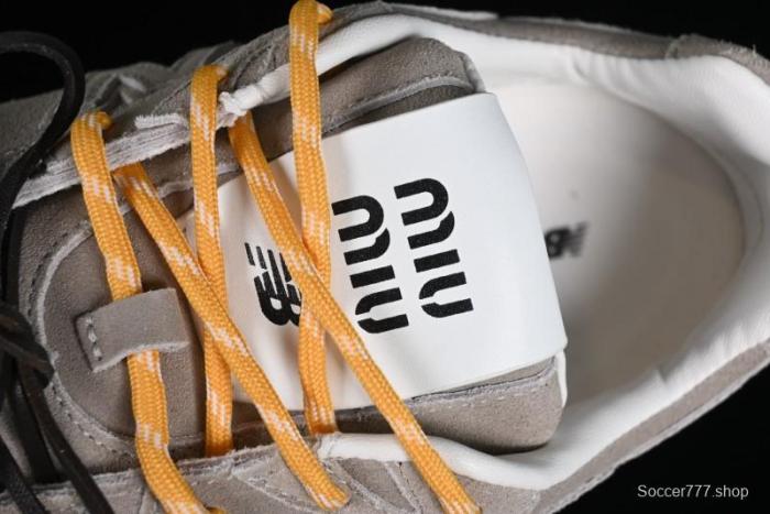 MiuMiu x New Balance 530 Low-Top Classic Retro Casual Running Shoes - AJD4 1