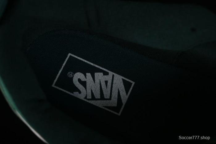 Vans Classics Knu Skool Retro Sneakers with Enlarged Toe and Thickened Sole - VN000CS0DWL 1