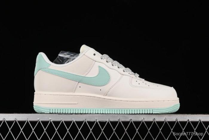 Supreme x Nike Air Force 1 '07 Low Collaborative Sneakers in Youthful Green - HD1968-023 1