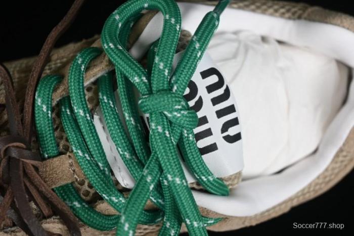 Miu Miu x New Balance 530 Low-Top Retro Running Sneakers with Dual Lace Design - G.D4 1