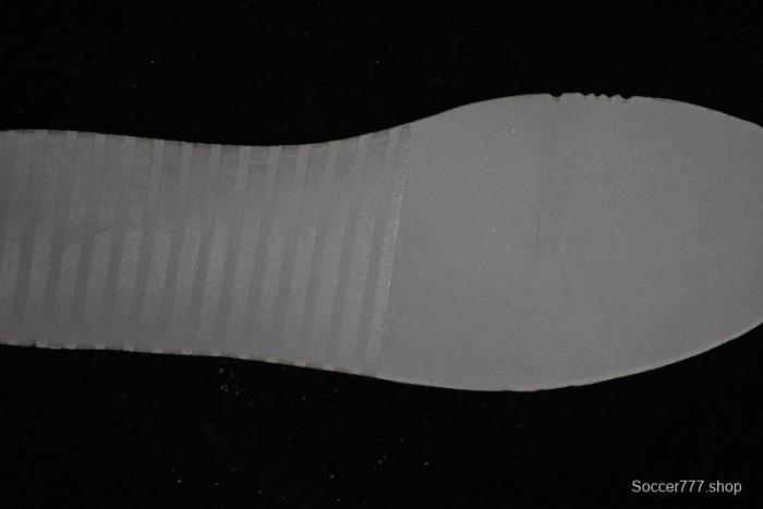 Nike SB Dunk Low Supreme Collaboration - Beige Red Mini Swoosh Anniversary Custom Low-Top Casual Skate Shoes - DJ2024-004 1