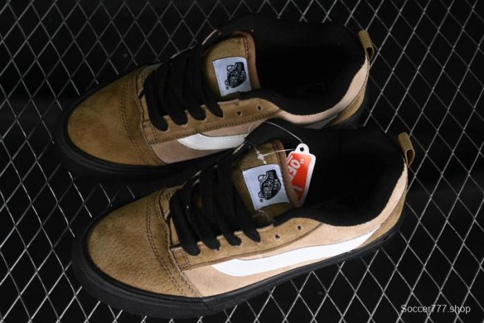 Vans Classics Knu Skool Retro Chunky Tongue Skate Shoes in Black/Brown - VN000CP6BXC 1
