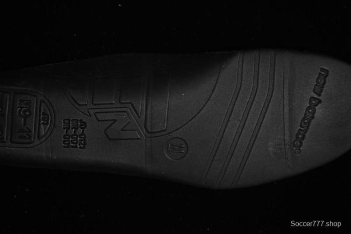 New Balance 990 Series Premium Made in USA Retro Casual Running Shoes - U990GB4 1